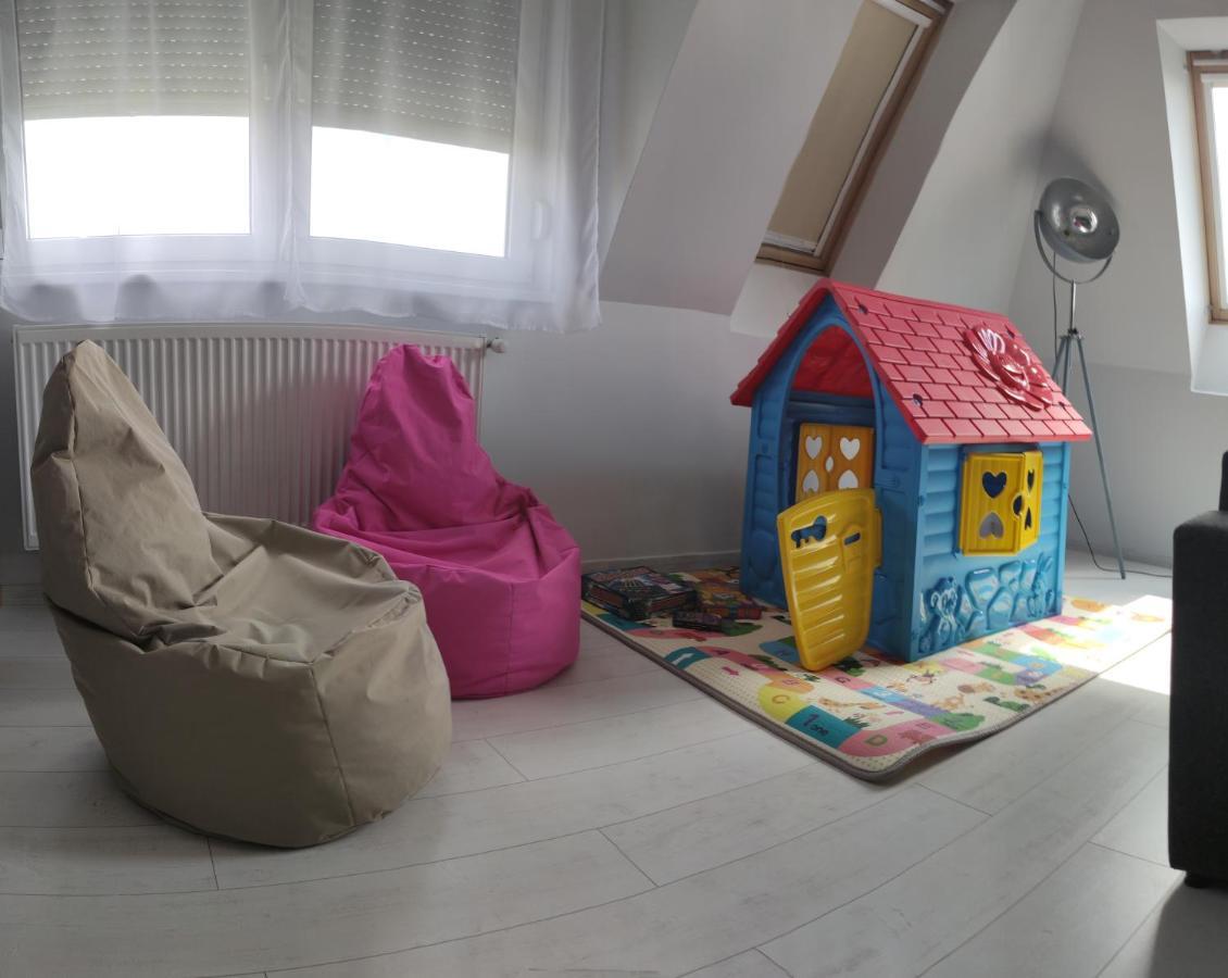Ikon Apartman Hajduszoboszlo Exterior photo