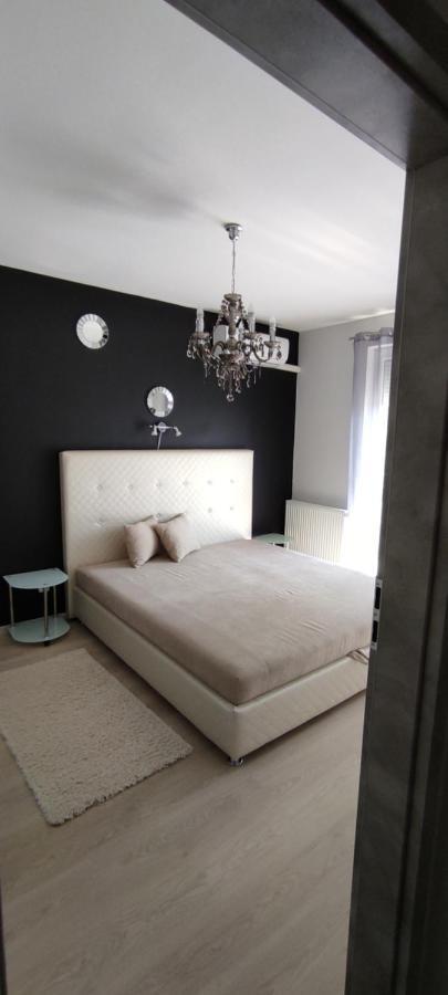 Ikon Apartman Hajduszoboszlo Exterior photo
